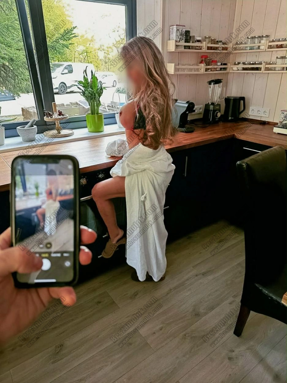 Jázmin - +36 70 244 2885 - oralszexpartner foto